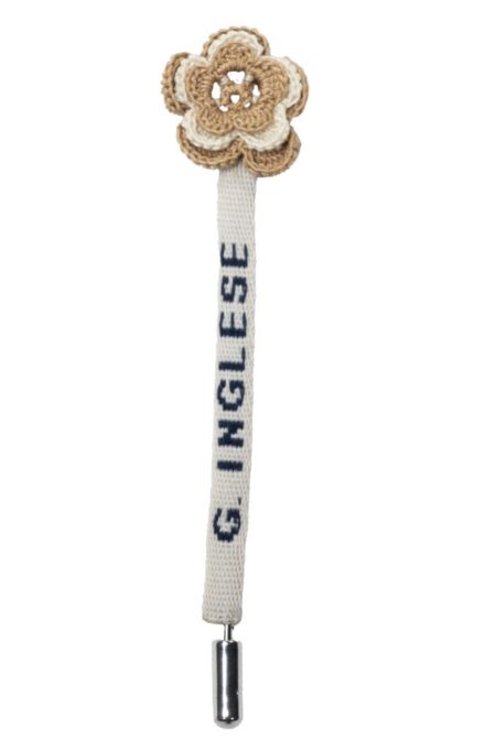 Sand and White Rose of Ireland