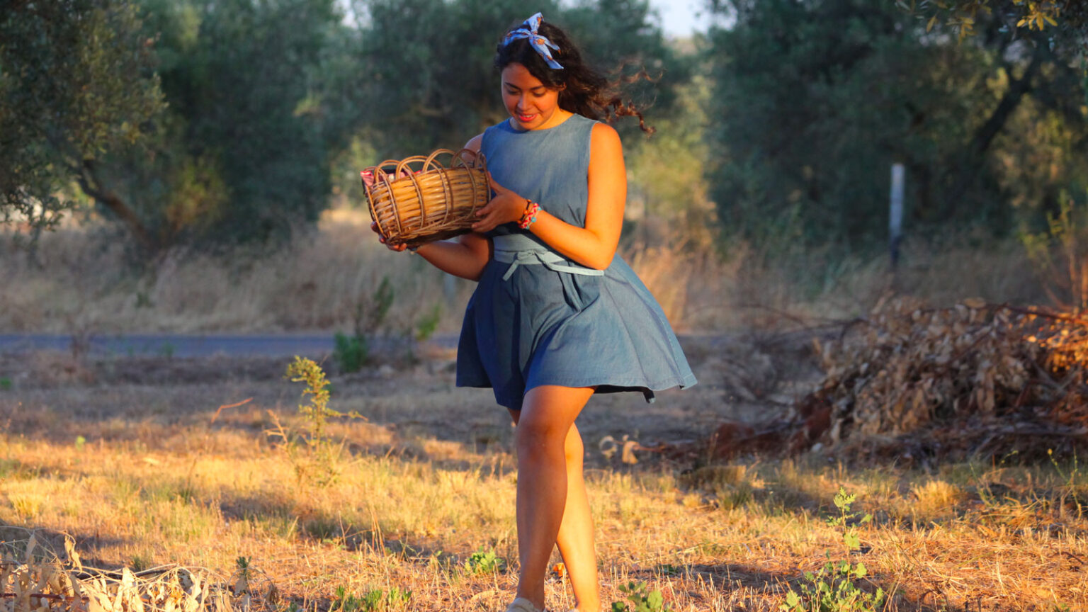 Italian artisan tailoring – luxury women's dresses by G. Inglese