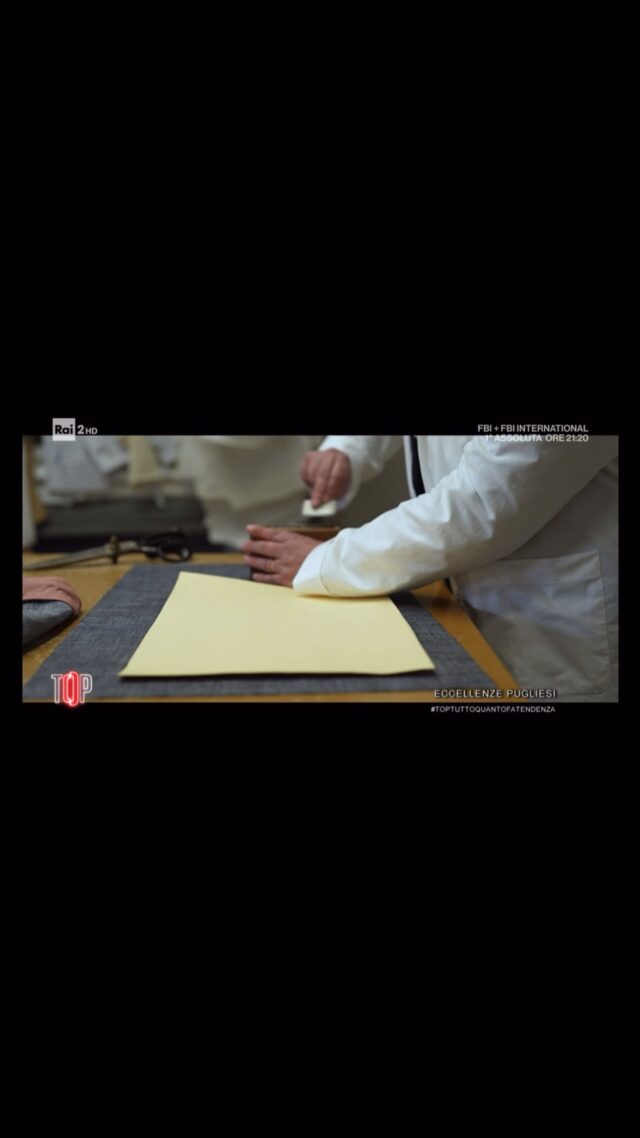 No excellence could depend on the territory that hosts it. And no territory should remain indifferent to its own excellence. 
We told about it, in #Toptuttoquantofatendenza @raidue where roots, vision and friendship come together and share a project of the highest level of pastry making and tailoring between tradition and innovation. 
Panettone made with ingredients that recall a typical dessert from Ginosa, offered for all year.
Presented and conceived in sartorial packaging, refined and eco-sustainable 
It is always a source of pride to bring a piece of our land around the world. 
#Ginosa #Panettone #SartoriaGourmet #AngeloInglese #DomenicoGiove #Rai2 #EccellenzeItaliane #PackagingSostenibile

Nessuna eccellenza potrebbe prescindere dal territorio che la ospita. E nessun territorio dovrebbe rimanere indifferente davanti alle proprie eccellenze. 
Lo abbiamo raccontato a #Toptuttoquantofatendenza @raidue dove radici, visione e amicizia si uniscono e condividono tra tradizione e  innovazione un progetto di altissima pasticceria e sartoria. 
Il panettone fatto con gli ingredienti che ricordano un dolce tipico Ginosino , proposto per tutto l’anno. 
Presentato e concepito nel packaging sartoriale, in veste raffinata e ecosostenibile.
E’ sempre un orgoglio portare un pezzo della nostra terra in giro per il mondo.

#Ginosa #Panettone #SartoriaGourmet #AngeloInglese #DomenicoGiove #Rai2 #EccellenzeItaliane #PackagingSostenibile